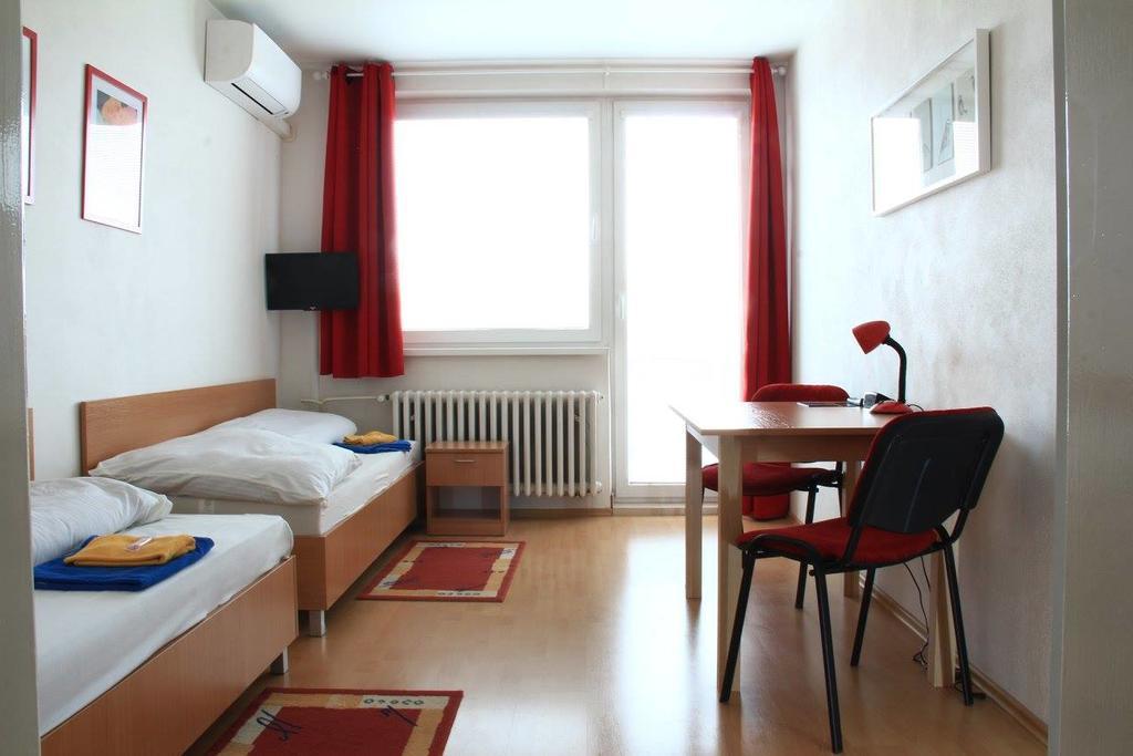 Hostel Narva Pressburg Exterior foto
